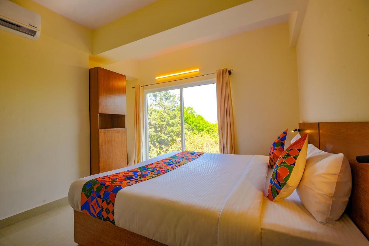 Fabhotel Gr Lake View - Btm Layout Bangalore Bagian luar foto