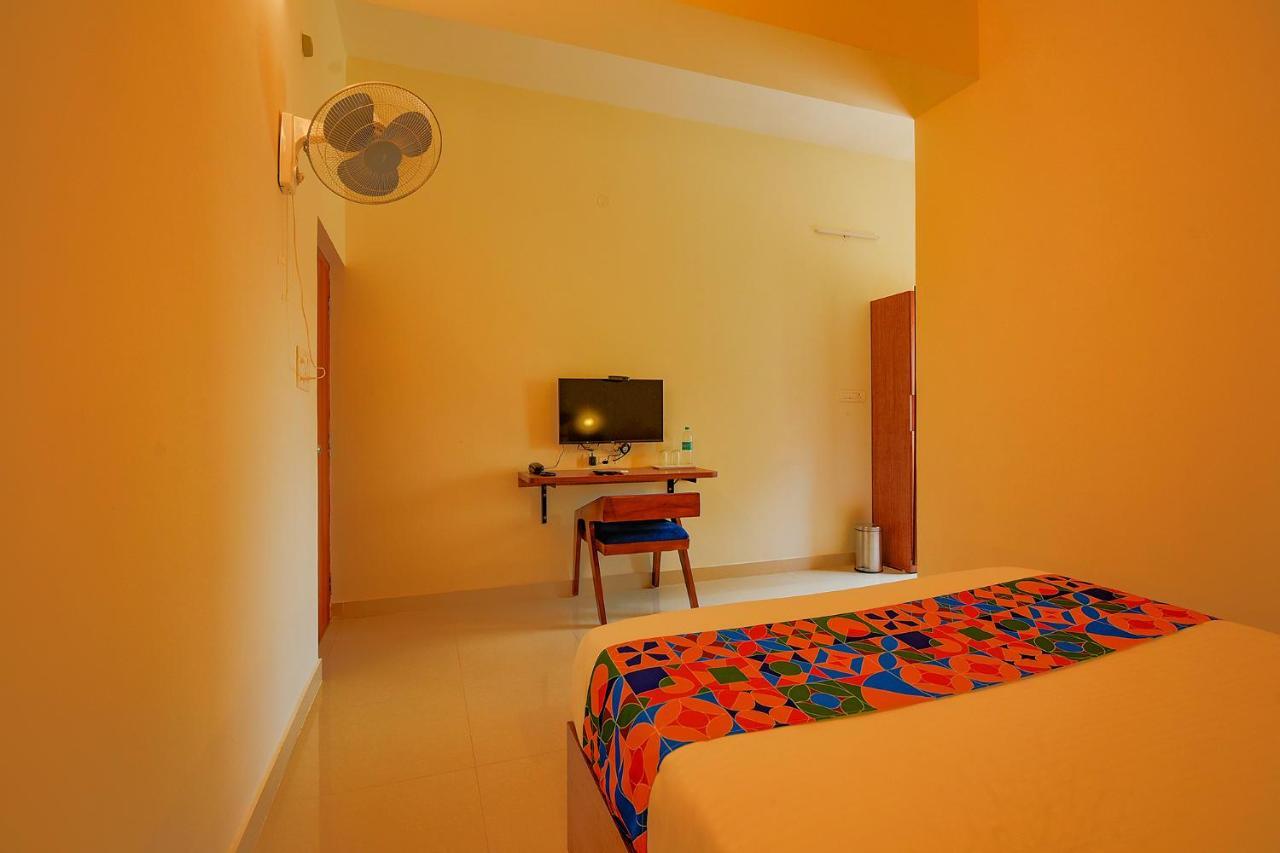 Fabhotel Gr Lake View - Btm Layout Bangalore Bagian luar foto