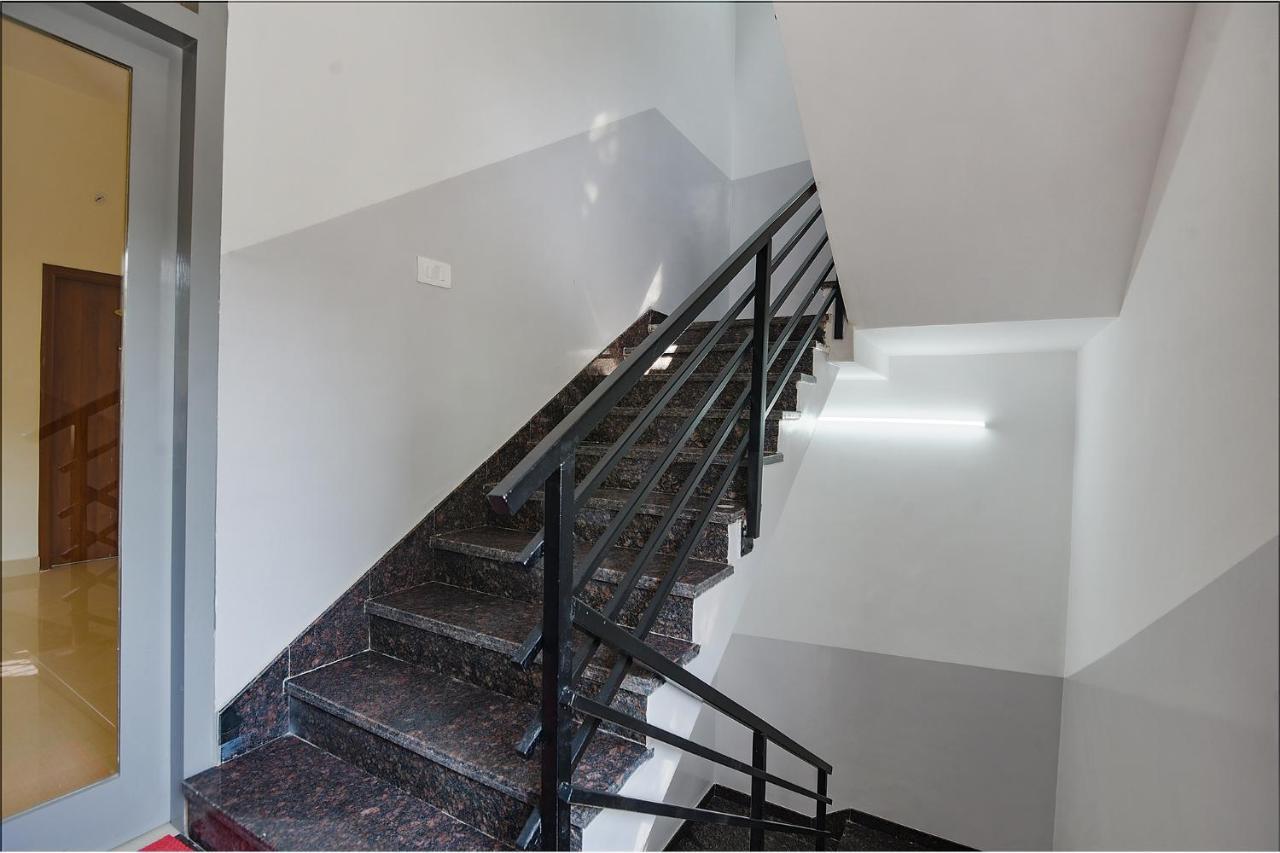 Fabhotel Gr Lake View - Btm Layout Bangalore Bagian luar foto